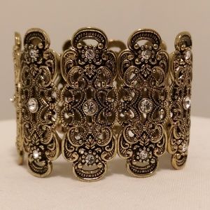 Beautiful Stretch Cuff Bracelet with Rhinestones